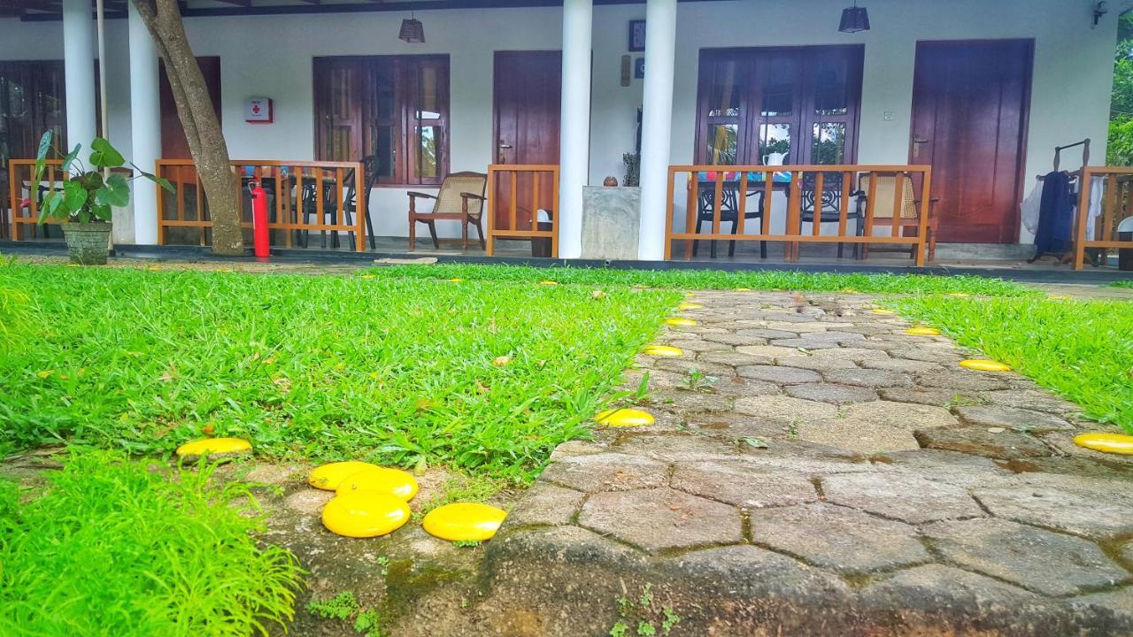 Luvi Lucas River Side Weligama Exterior photo
